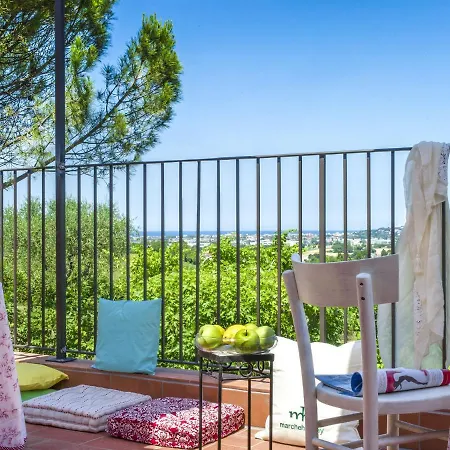 Serene Holiday In San Giovanni With Garden